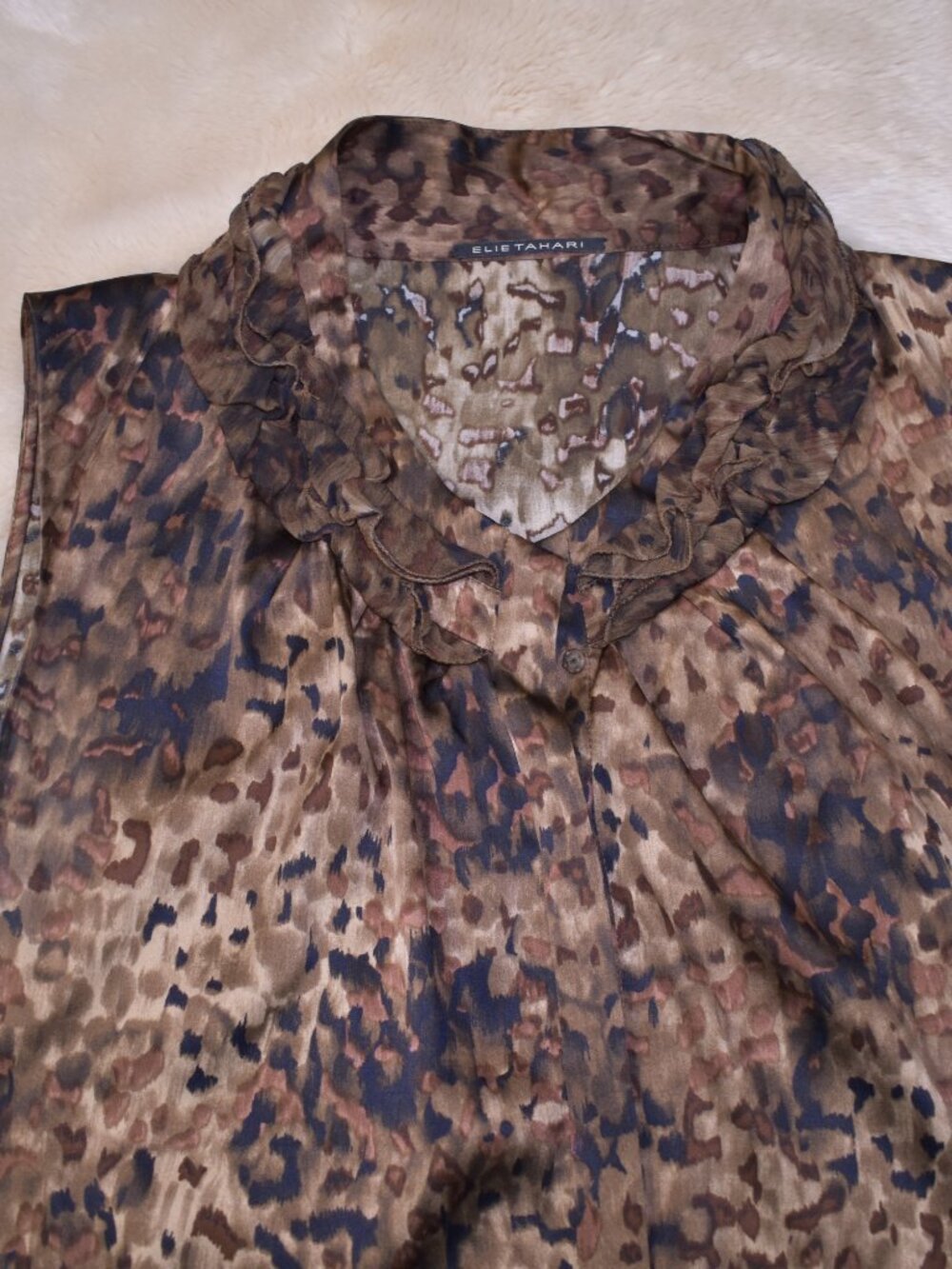 Elie Tahari Silk Sleeveless Blouse Brown Animal Print Ruffle Neck Top Medium - Picture 5 of 12